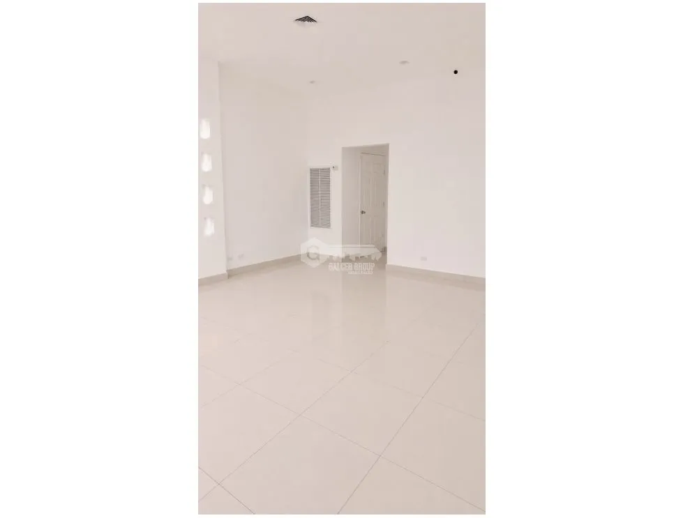 SE VENDE EDIFICIO COMERCIAL COLON ZONA LIBRE 630M 3 LOCALES 2 PISOS