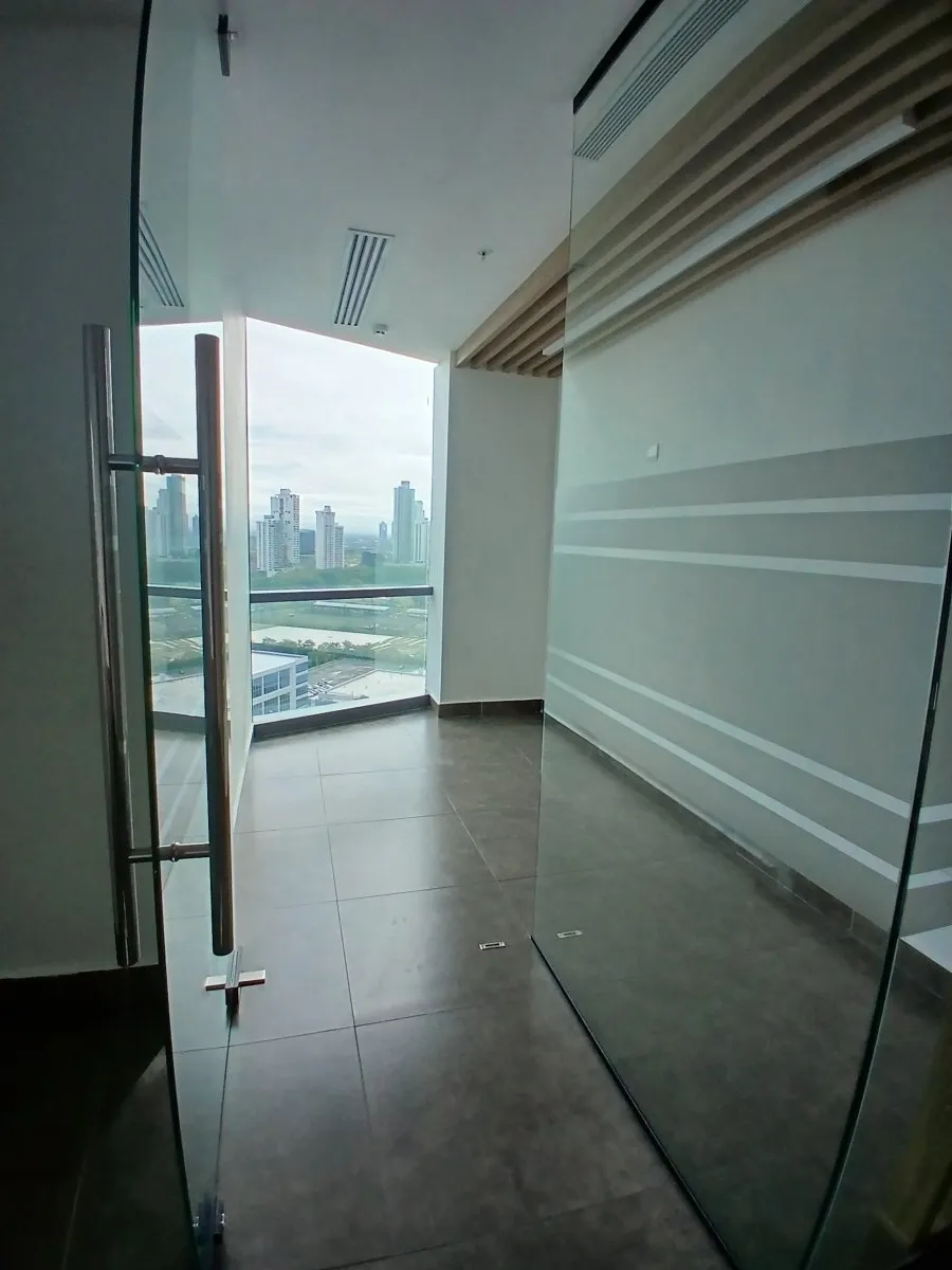 OFFICE FOR RENT 108M2