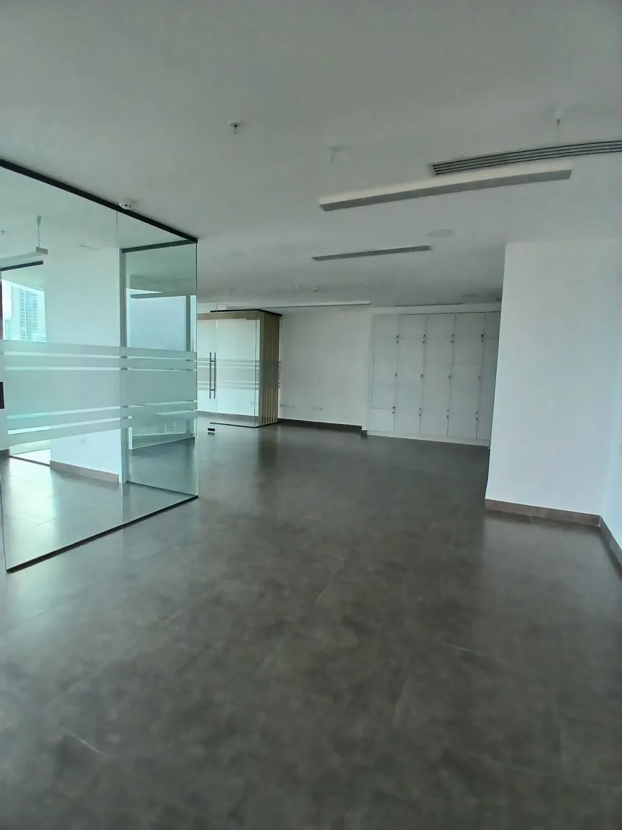 OFFICE FOR RENT 108M2