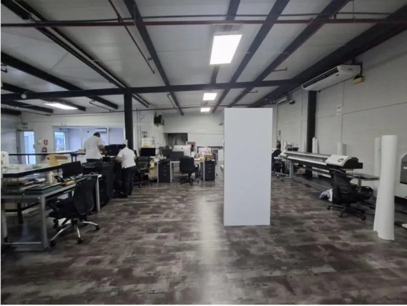 Impulsa tu Empresa en PH Ofidepósitos Central!