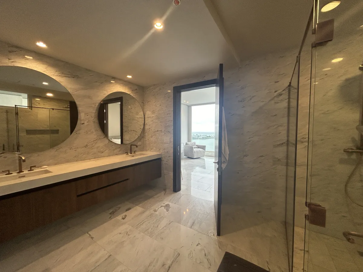Espectacular Apartamento Amoblado 394 m² The Towers Paitilla Mudanza 15 de Agosto