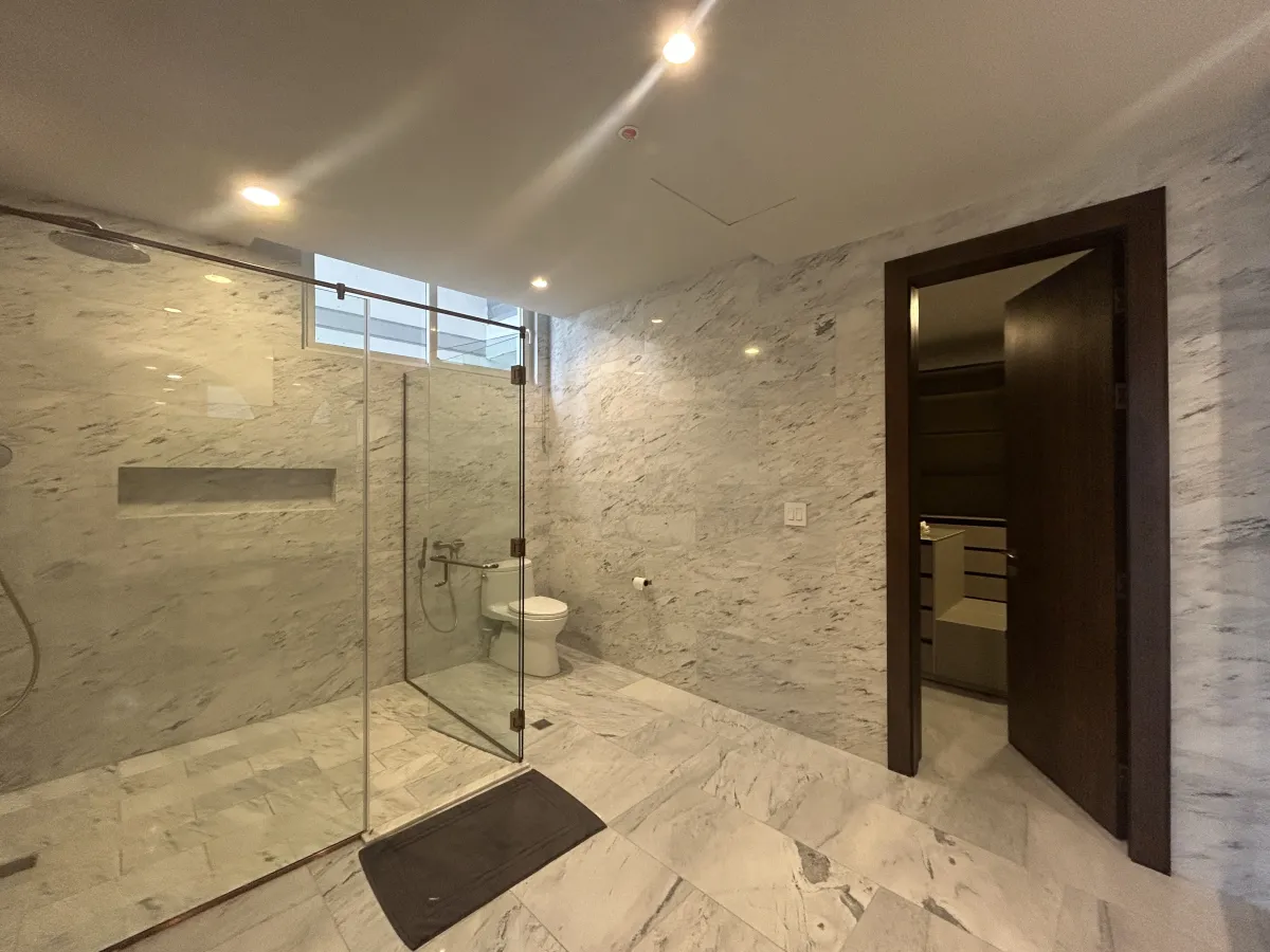 Espectacular Apartamento Amoblado 394 m² The Towers Paitilla Mudanza 15 de Agosto