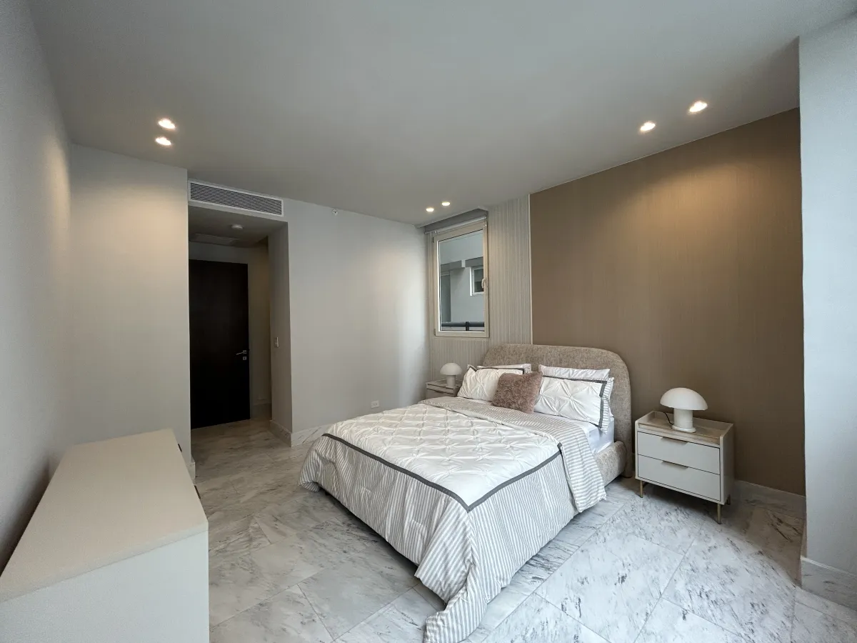 Espectacular Apartamento Amoblado 394 m² The Towers Paitilla Mudanza 15 de Agosto