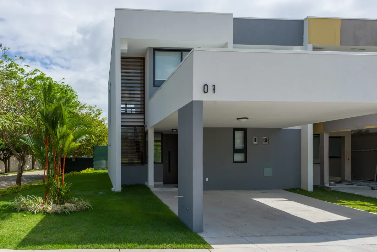 Espacioso Townhome 183m² en Imaterra Modelo Alere B ¡Entrega Inmediata!