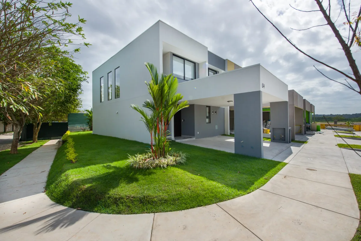 Espacioso Townhome 183m² en Imaterra Modelo Alere B ¡Entrega Inmediata!
