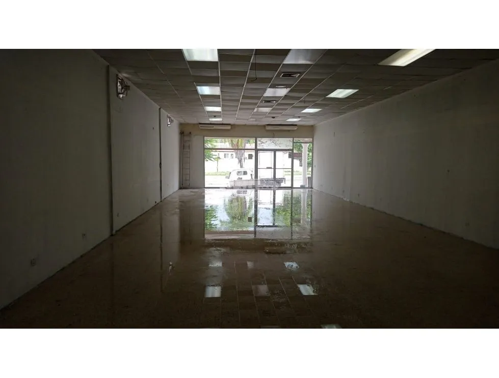 COMMERCIAL SPACE FOR RENT BRISAS DEL GOLF 175M 2 BATHROOMS GROUND FLOOR