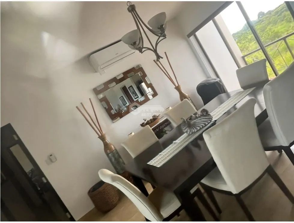 SE VENDE APARTAMENTO 219M EN PUNTA BARCO PH EL QUETZAL CON BALCON