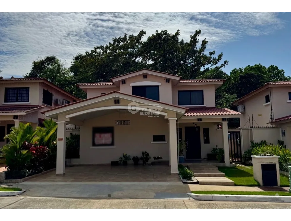 SE VENDE CASA EN COSTA VERDE PH SUNSET HILLS 328M CON AMPLIA TERRAZA