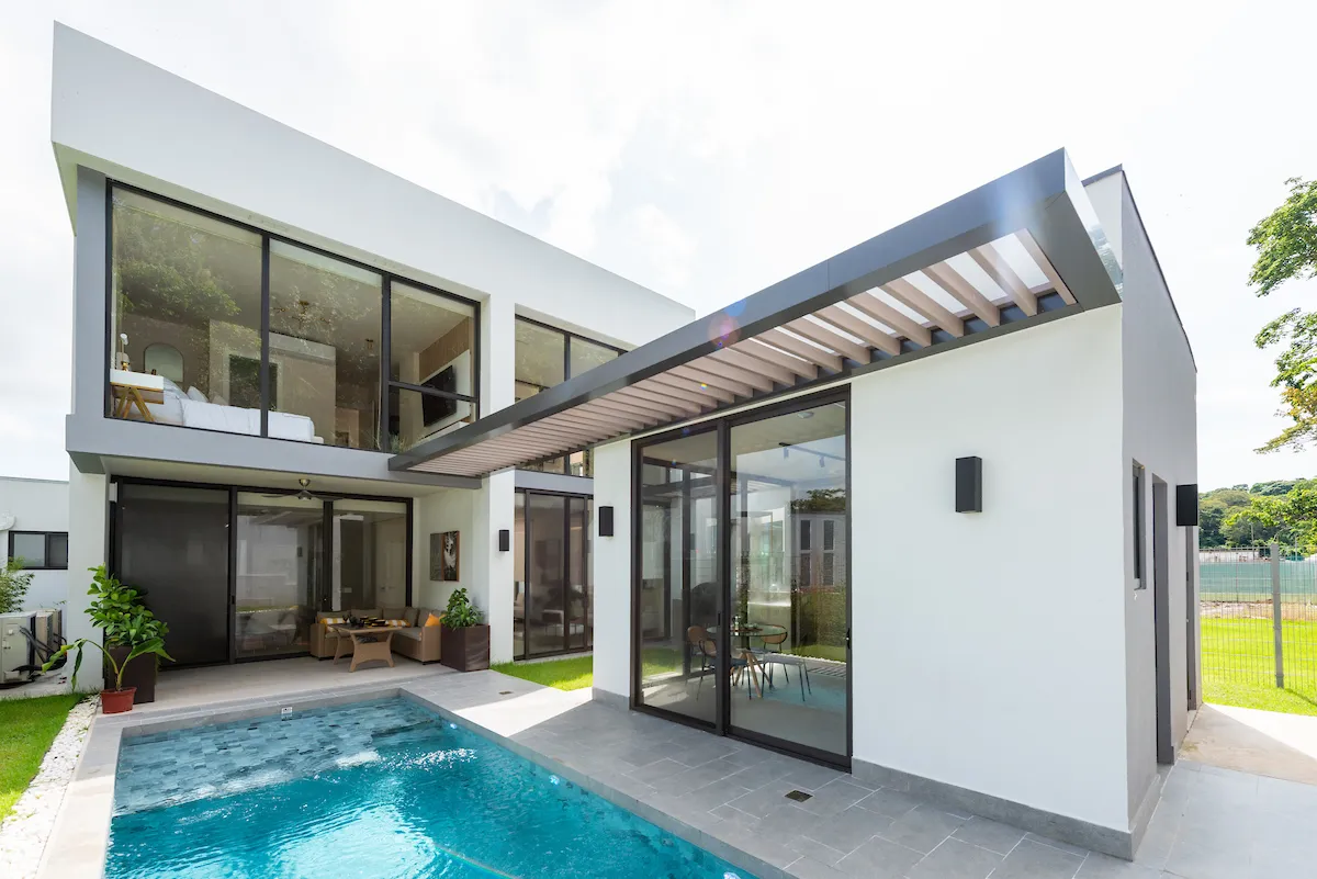 Espectacular Casa Unifamiliar Independiente  Máxima Amplitud y Entrega Inmediata