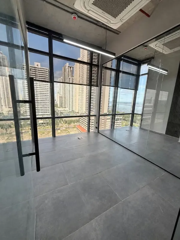 Impeccable 95m² Office in Costa del Este, Prime Time Tower, Ready for Occupancy