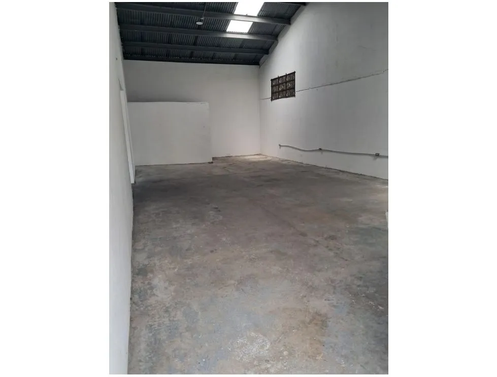 Alquiler de galera en Plaza Más Espacio | Betania. E.L