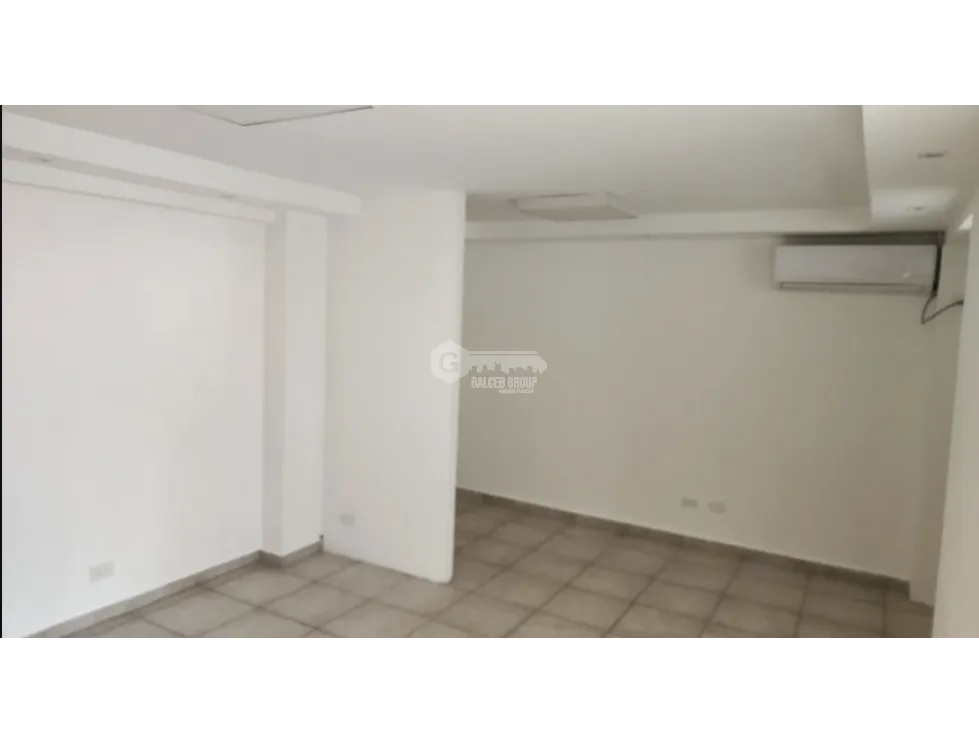SE ALQUILA OFICINA EN CALLE 50 PLAZA VARIBE 93M PLANTA ALTA