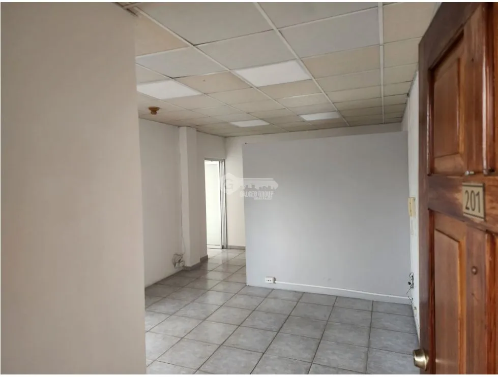 OFFICE FOR RENT ON CALLE 50 PLAZA CARIBE 57M UPPER FLOOR