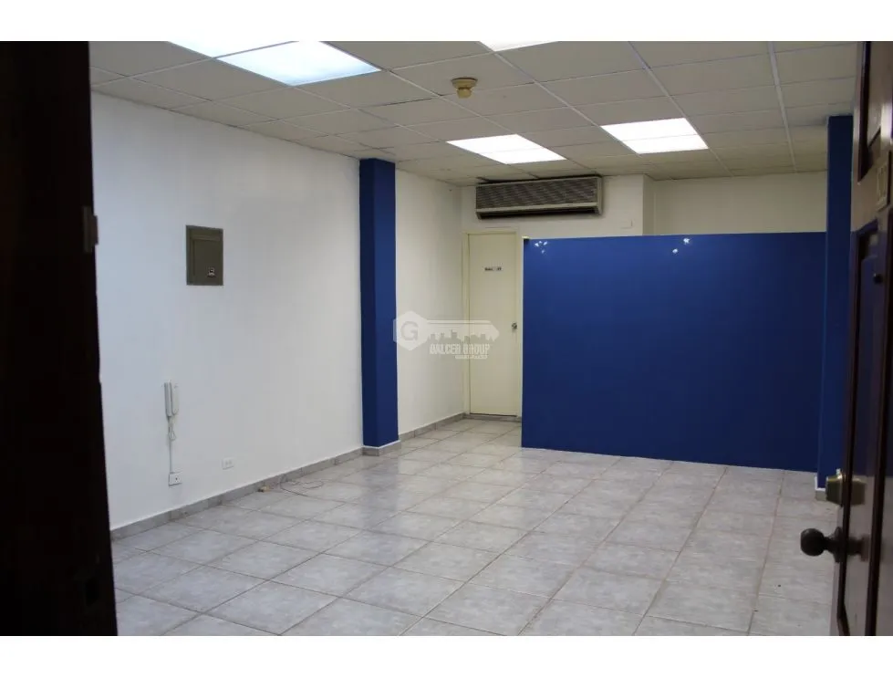 OFFICE FOR RENT ON CALLE 50 PLAZA VARIBE 57M UPPER FLOOR