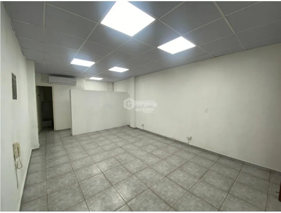 CALLE 50 / OFFICE / PLAZA CARIBE / 43M / PARTITIONED / UPPER FLOOR