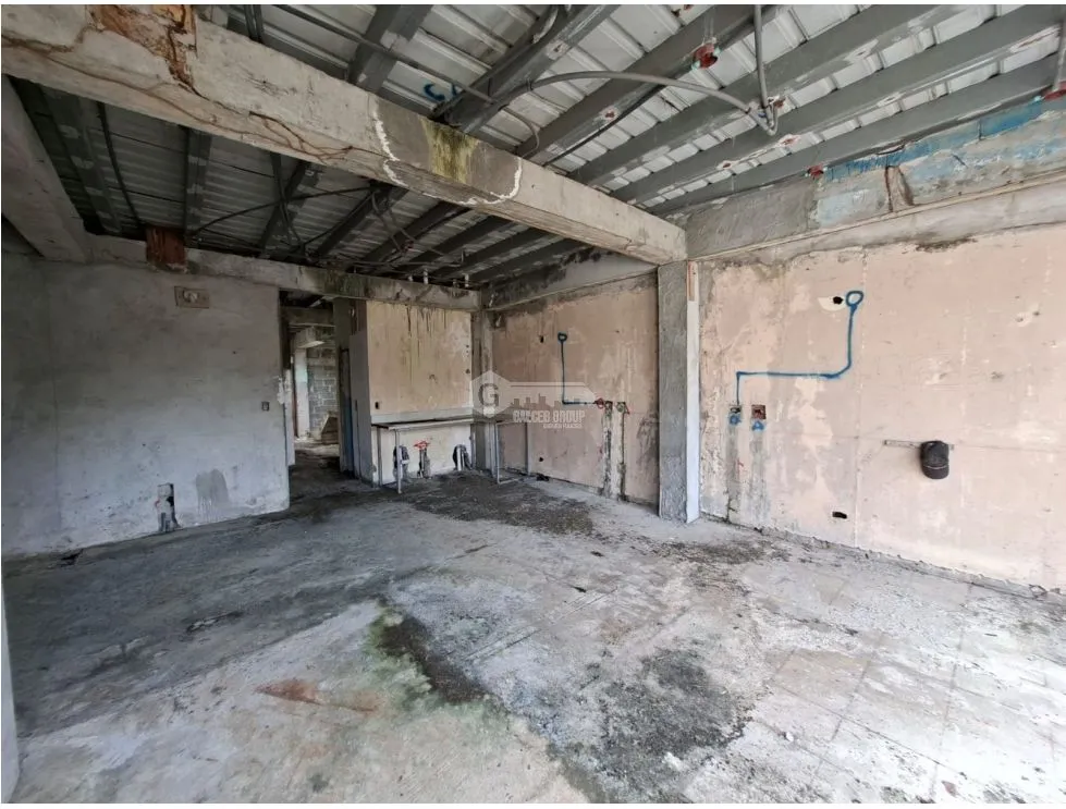 SE VENDE TERRENO CON CASA EN CONSTRUCCION LAS CUMBRES  650M NEGOCIABLE