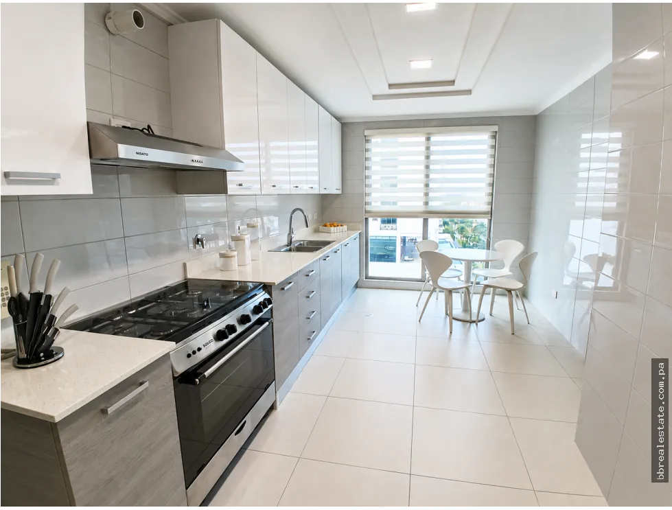 Sale of Furnished Apartment in PH Park Lane, Costa del Este