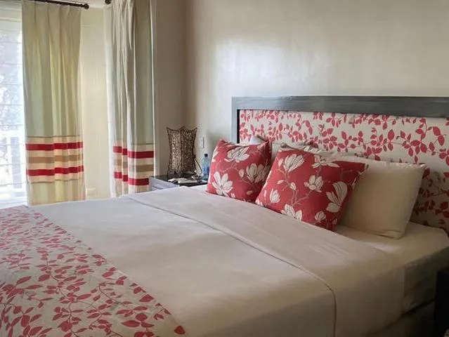 Villa 5 bedrooms and pool at Costa Blanca villas