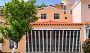 HOUSE for SALE in Condado del Rey