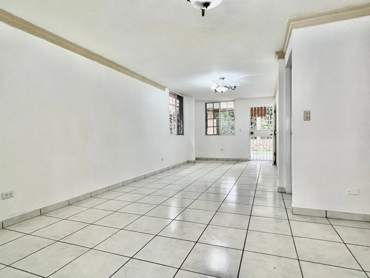 HOUSE for SALE in Condado del Rey