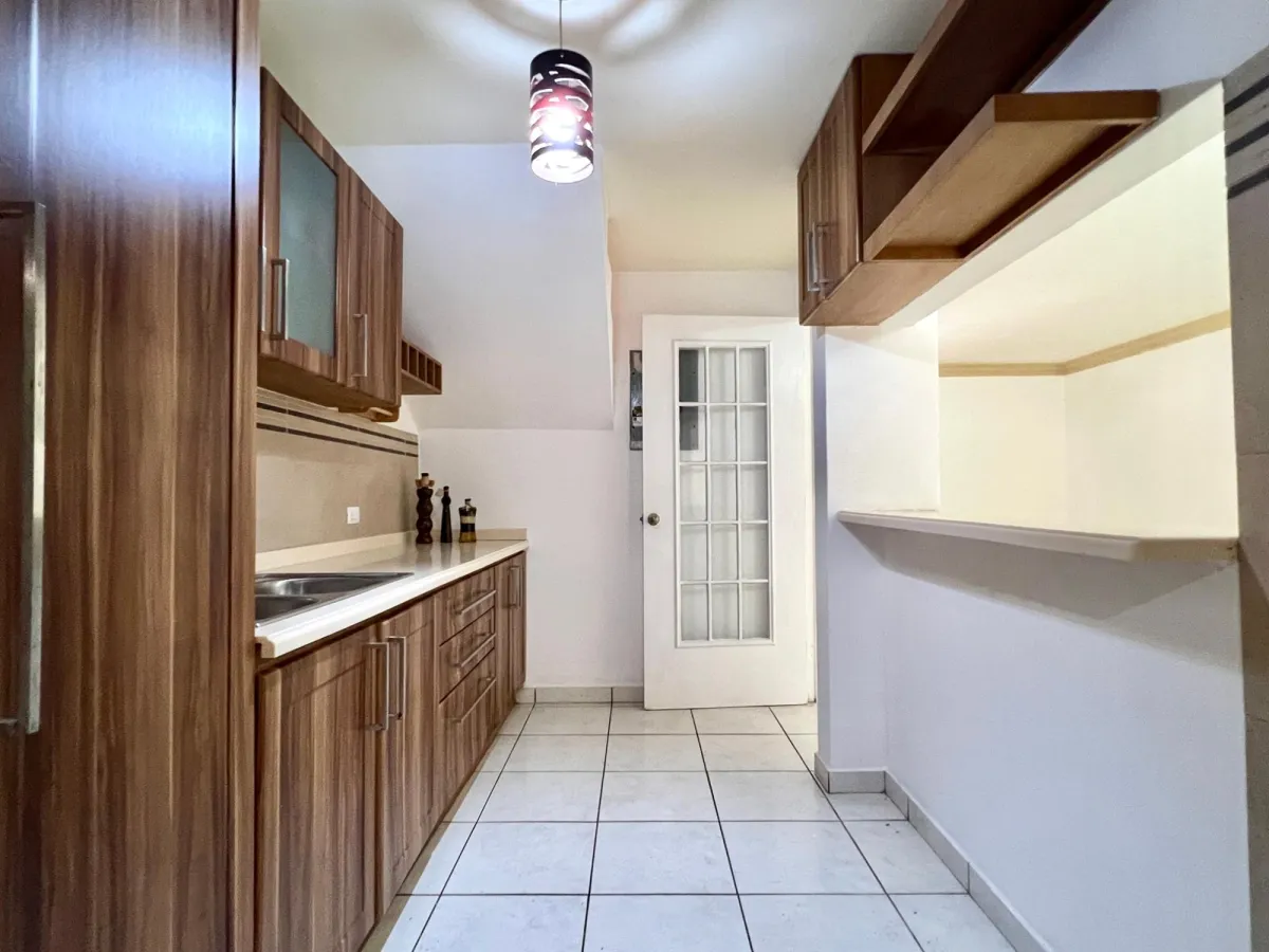 HOUSE for SALE in Condado del Rey