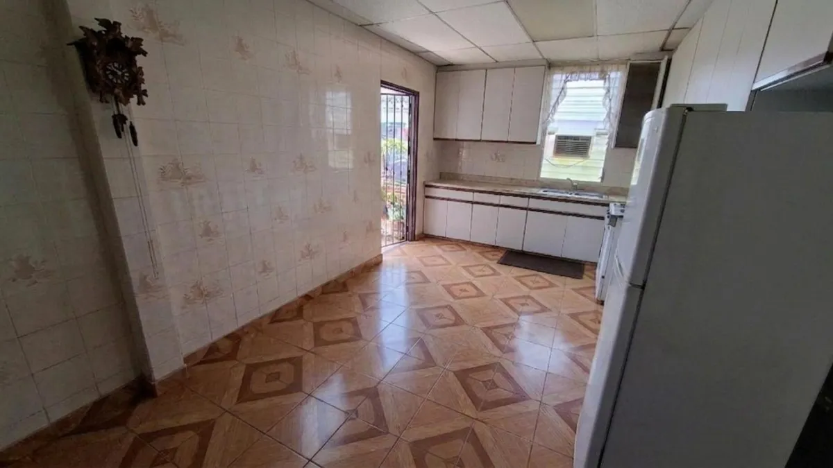 COLÓN/HOUSE FOR SALE