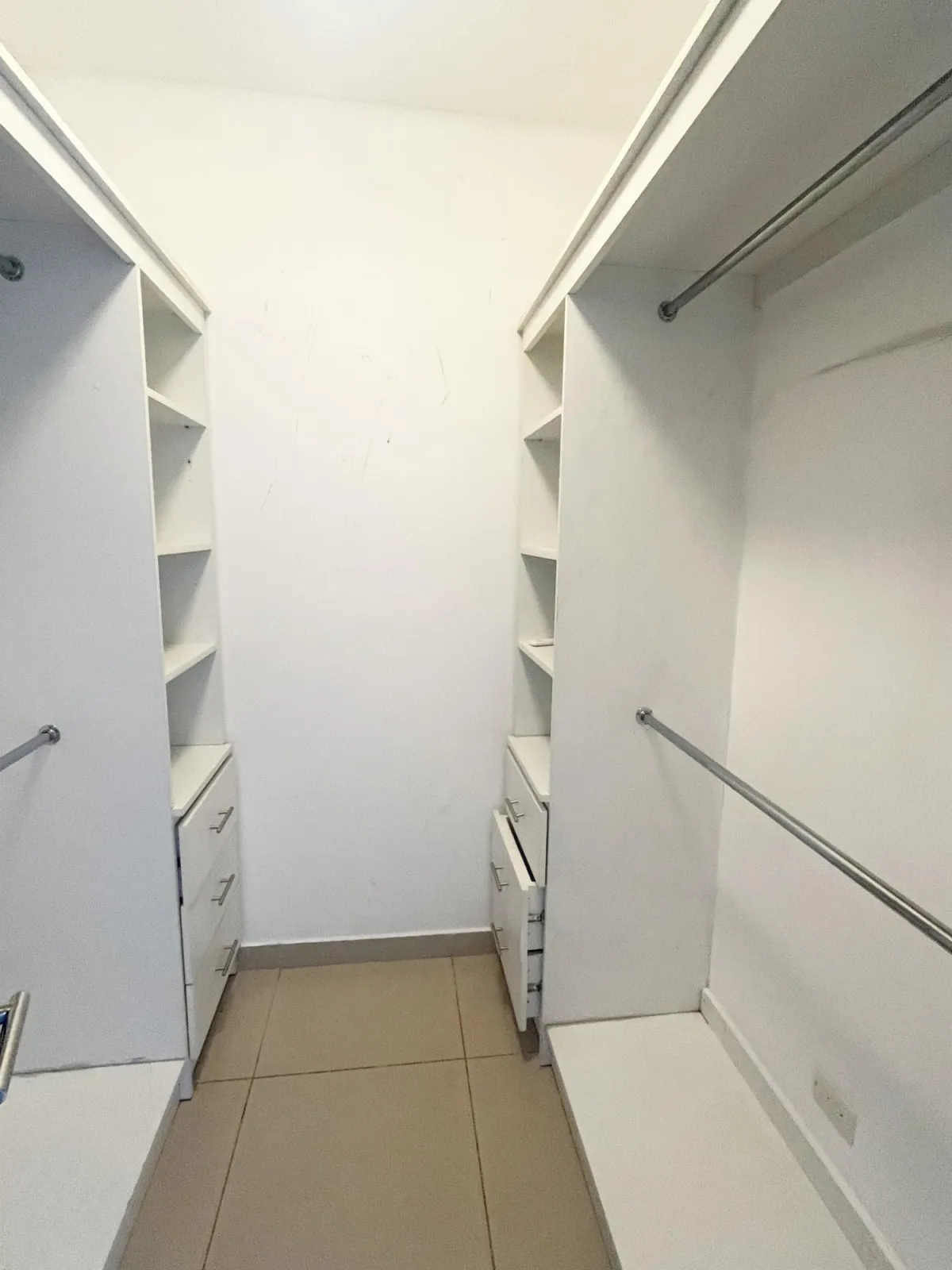 SE VENDE APARTAMENTO EN PH MANDARIN BAY SAN FRANCISCO