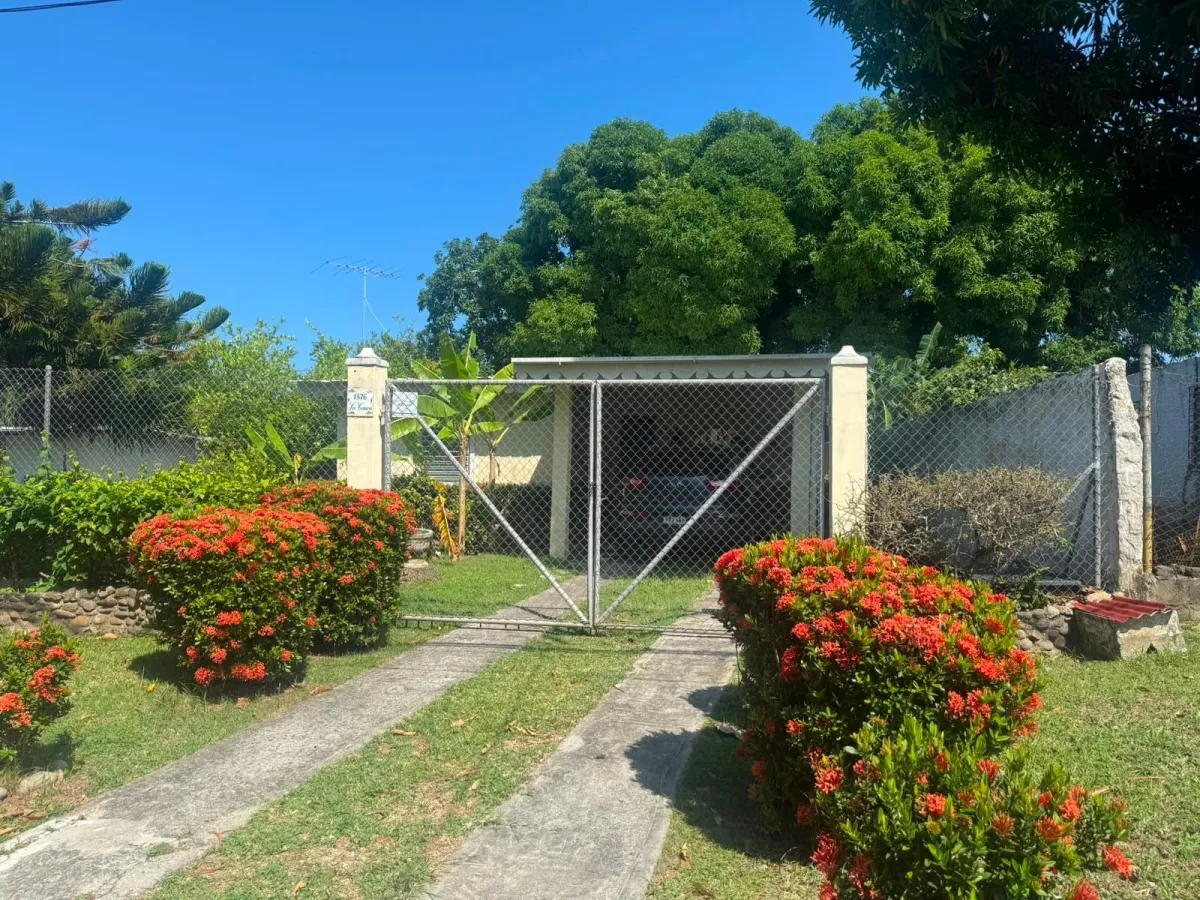 HOUSE FOR SALE IN SAN CARLOS