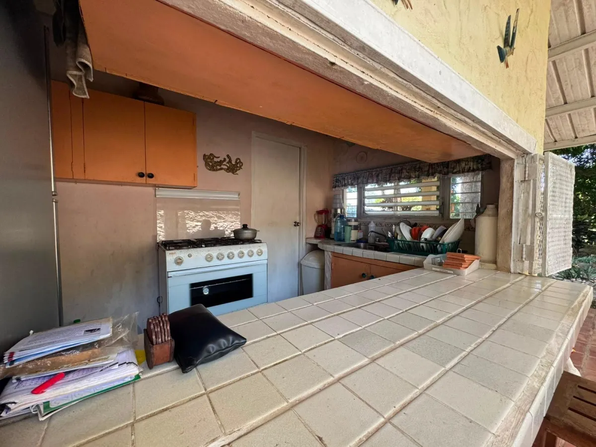 HOUSE FOR SALE IN SAN CARLOS