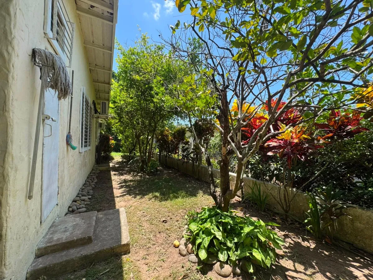 HOUSE FOR SALE IN SAN CARLOS