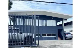 Warehouse with Offices for Rent in Parque Lefevre