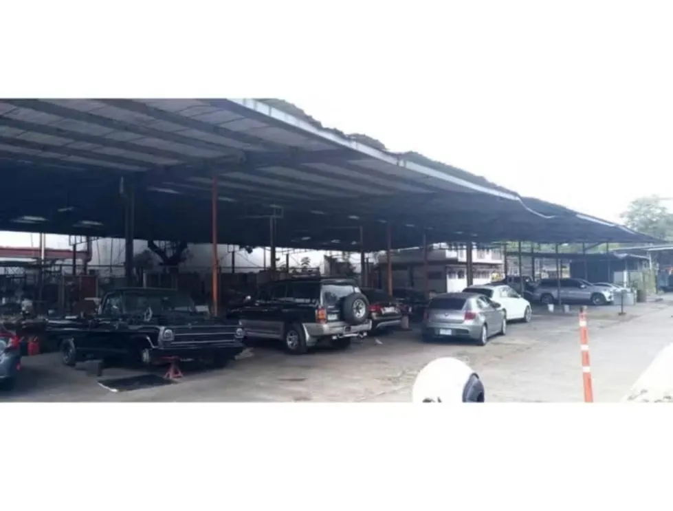 Semi-Open Warehouse for Rent in Parque Lefevre