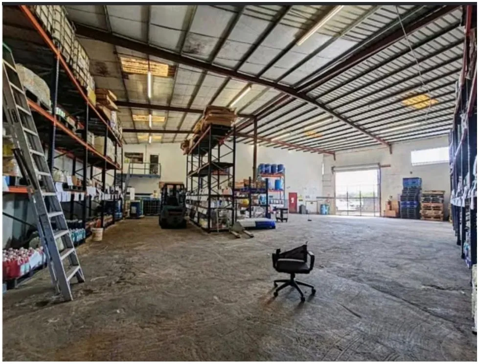 Commercial/Industrial Warehouse for Sale – Orillac, Betania