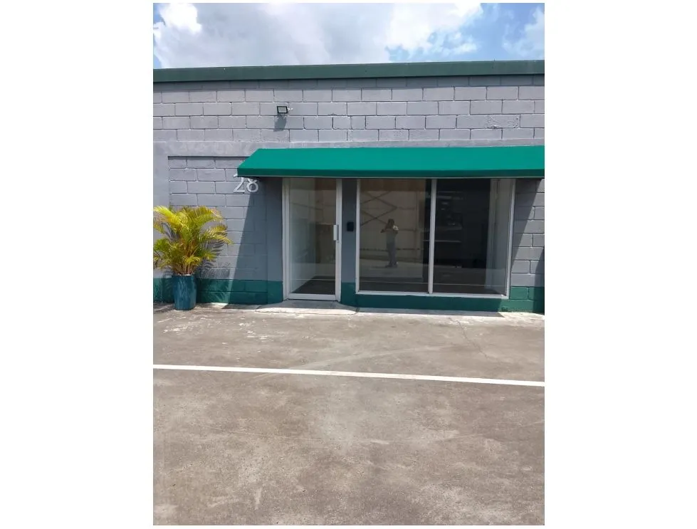 Industrial Warehouse for Rent in Bella Vista – 160 m²
