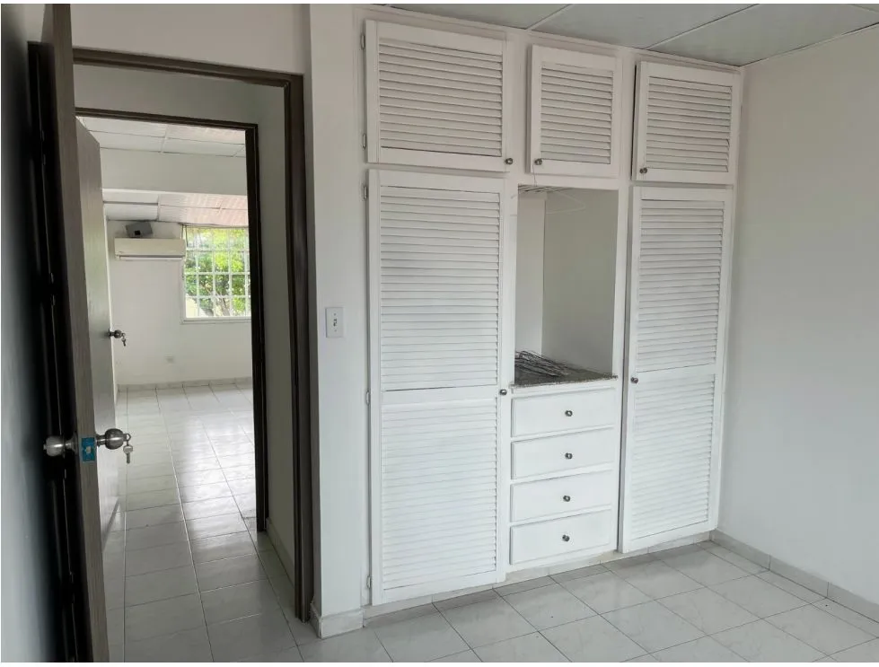 House Rental in Chanis, 290m2