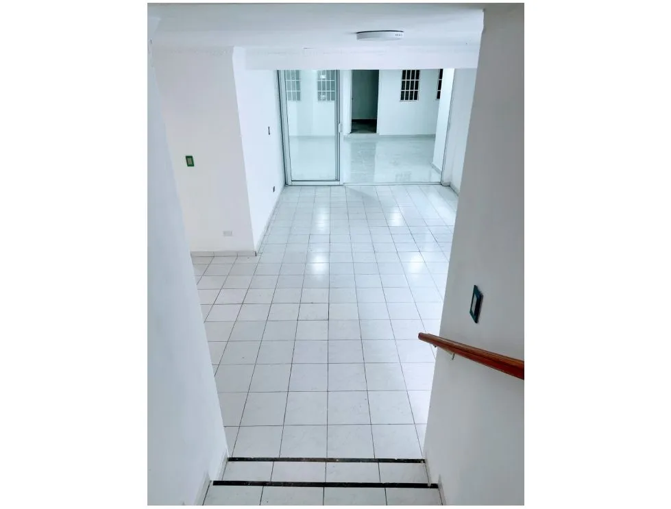 House Rental in Chanis, 290m2
