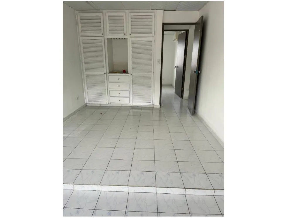 House Rental in Chanis, 290m2