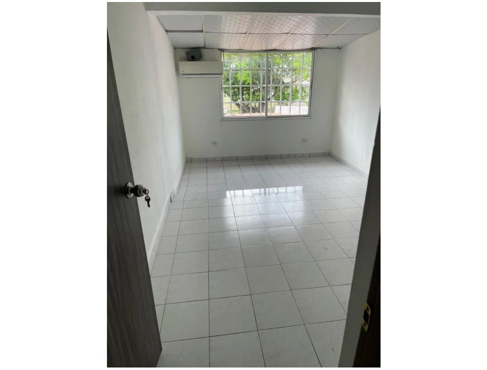 House Rental in Chanis, 290m2