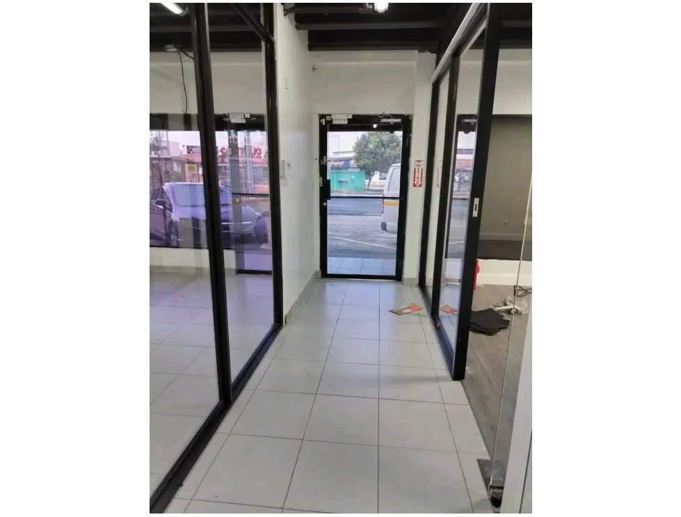 Alquiler de Local Comercian con Showroom en Río Abajo Cod-J012