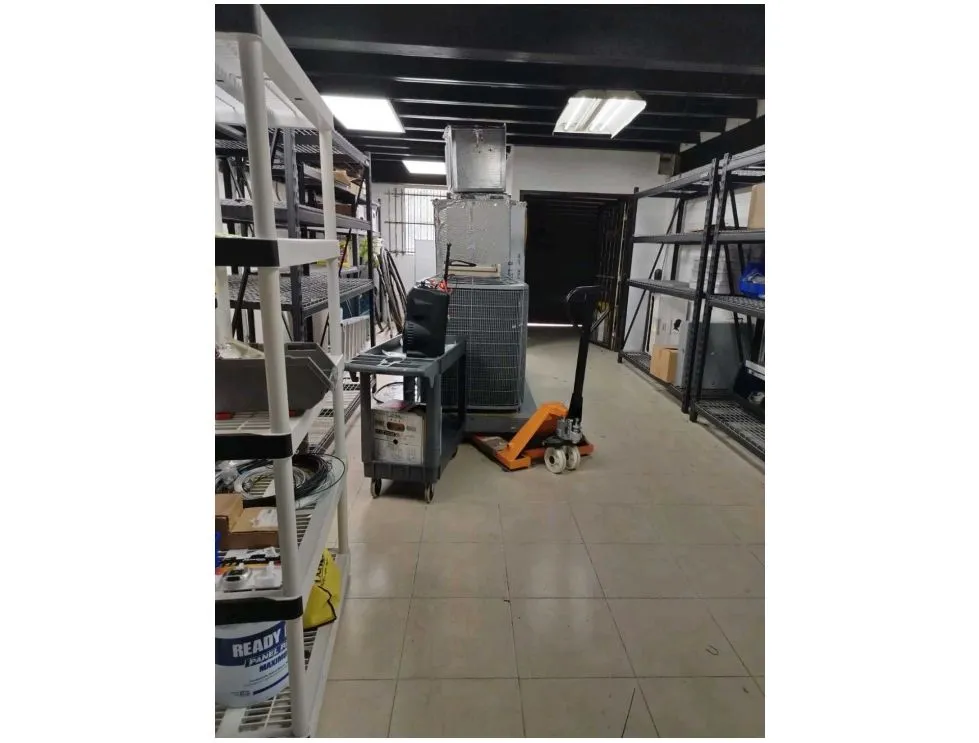 Alquiler de Local Comercian con Showroom en Río Abajo Cod-J012