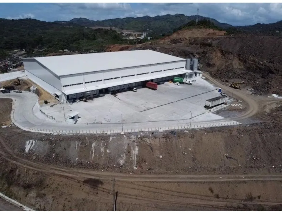 Warehouse for Rent in La Tumba Muerto, Vía Centenario