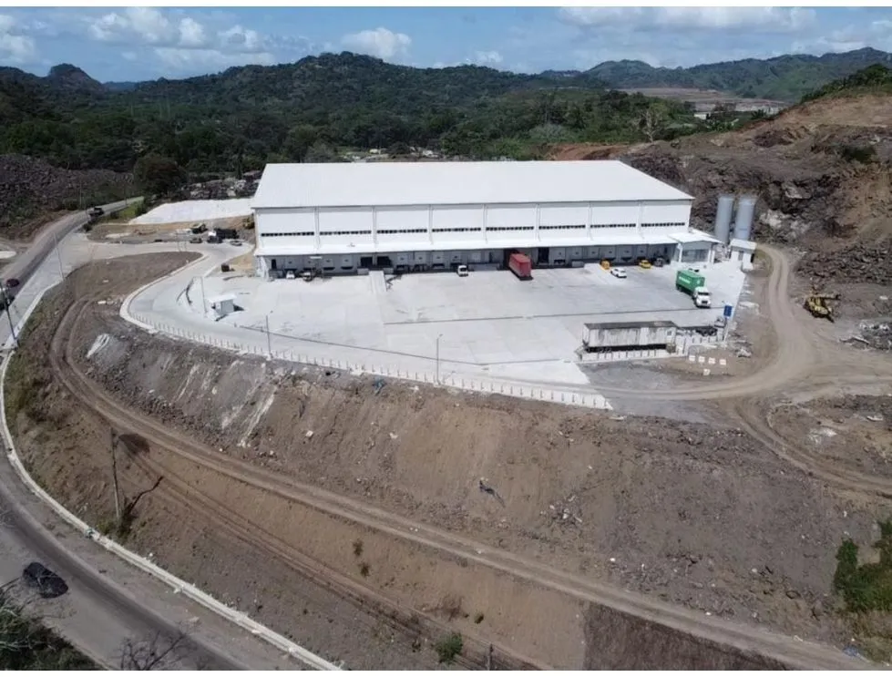 Warehouse for Rent in La Tumba Muerto, Vía Centenario