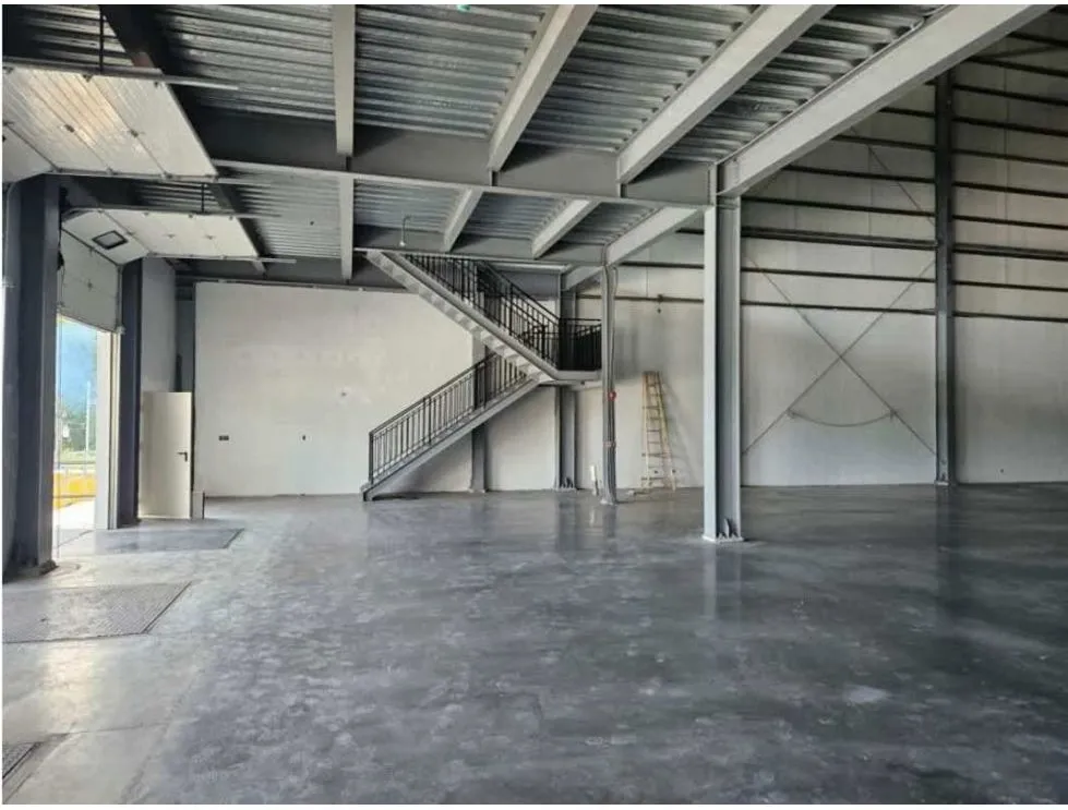 Warehouse for Rent in La Tumba Muerto, Vía Centenario