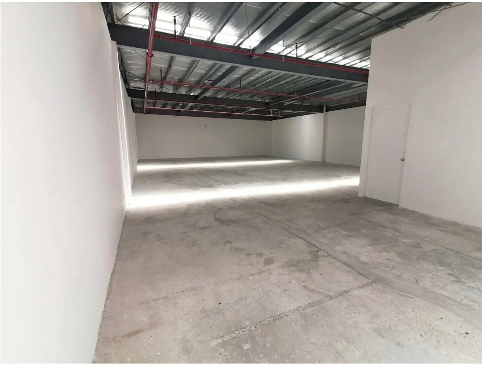 Warehouse or Office-Warehouse in Panama Viejo for Sale - Ideal for Investment