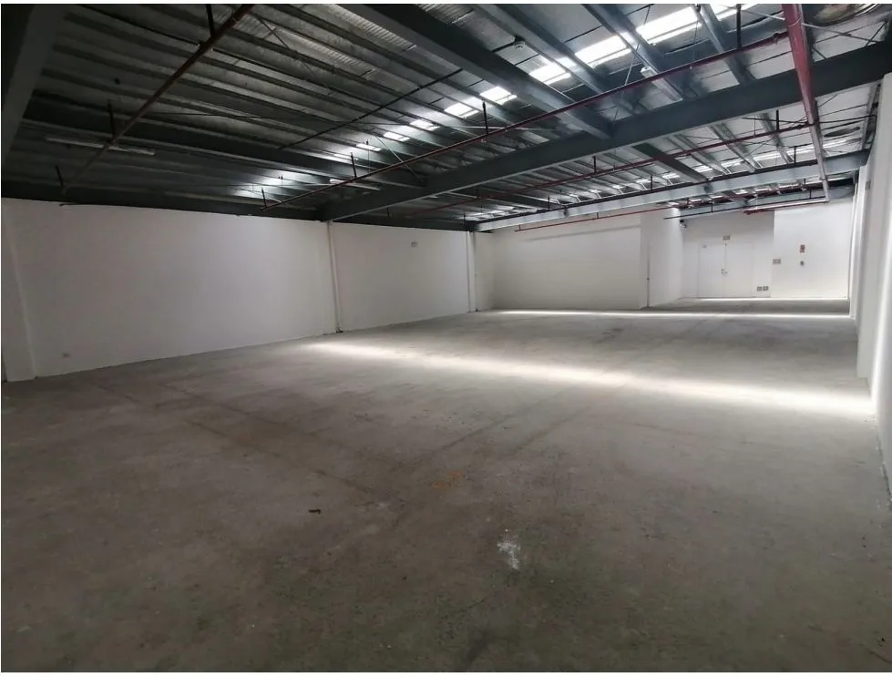 Warehouse or Office-Warehouse in Panama Viejo for Sale - Ideal for Investment