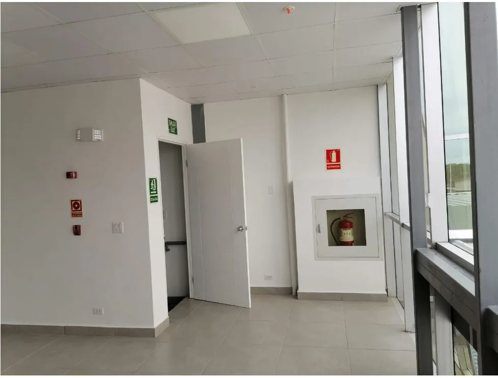 Sale of Warehouse in Central Panama Viejo for Investment