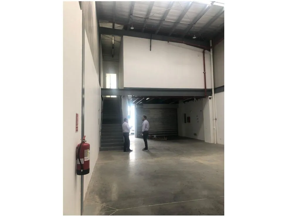 Sale of Warehouse in Central Panama Viejo for Investment