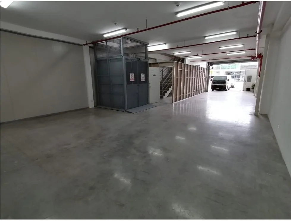 Sale of Warehouse in Central Panama for Investment