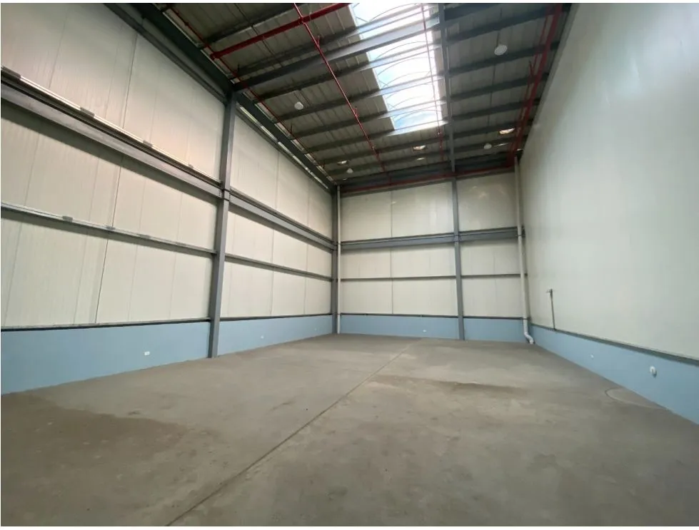 Warehouse for Rent in Airport Commercial Park IV