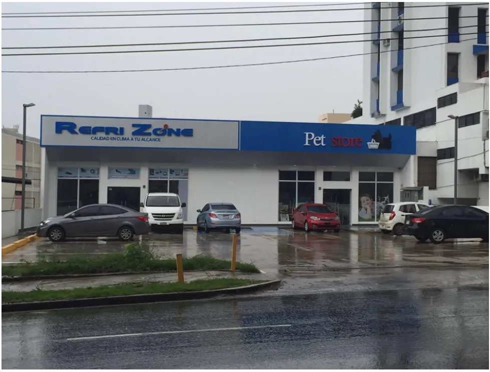 Sale of Land with Commercial Spaces in El Carmen 918m2 RM3-C2
